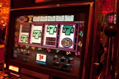 idx66 mobile app interface showing sportsbook and live-dealer options